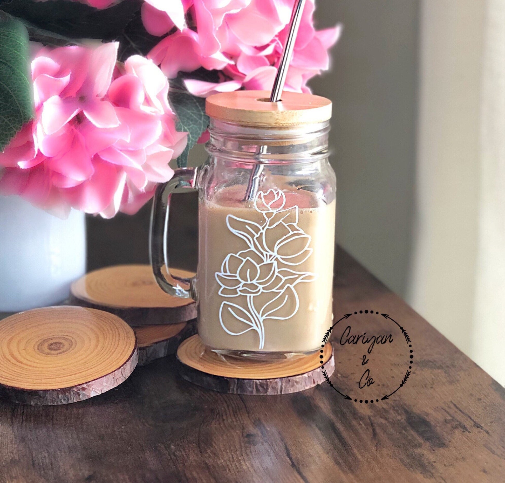 Flower Mason Jar Cup With Handle, Iced Coffee Cup With Lid & Straw, Daisy  Coffee Glass, Floral Mug, Aesthetic Glass, Gift for Best Friend 